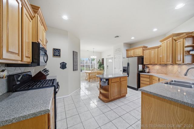 11601 E 105th Street North, Owasso, OK 74055
