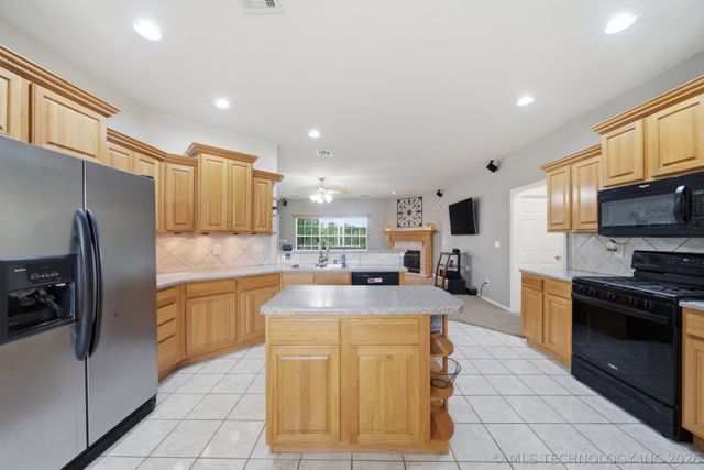 11601 E 105th Street North, Owasso, OK 74055