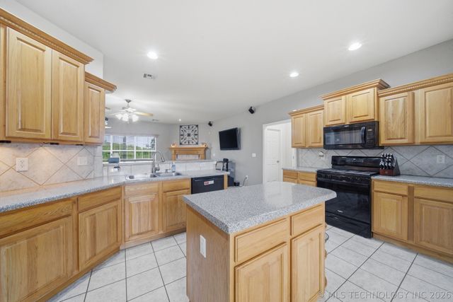 11601 E 105th Street North, Owasso, OK 74055