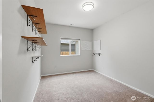 2001 5th Avenue NW, Puyallup, WA 98371