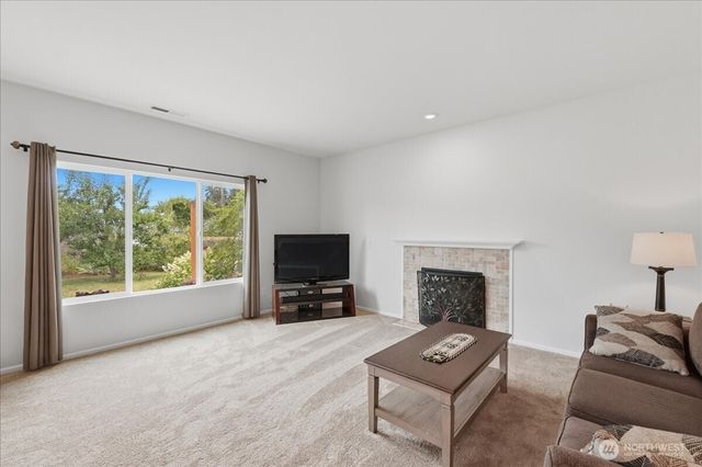 2001 5th Avenue NW, Puyallup, WA 98371