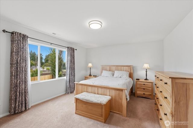 2001 5th Avenue NW, Puyallup, WA 98371