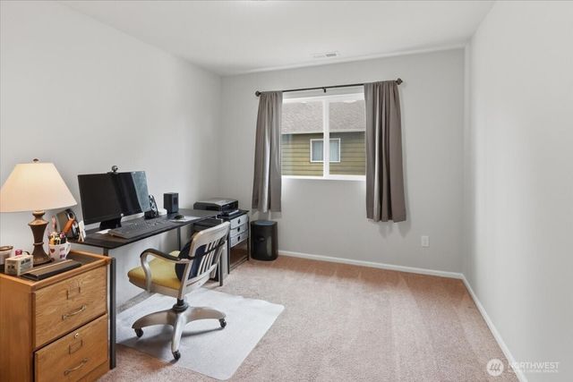 2001 5th Avenue NW, Puyallup, WA 98371