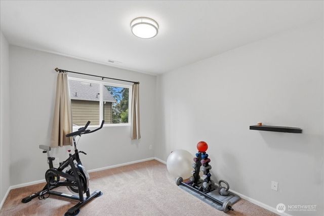 2001 5th Avenue NW, Puyallup, WA 98371