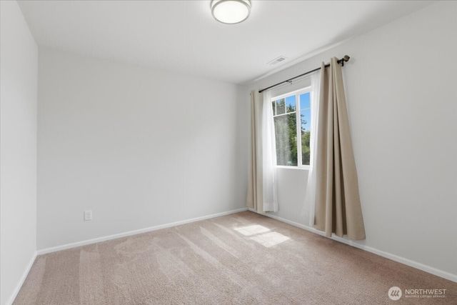 2001 5th Avenue NW, Puyallup, WA 98371