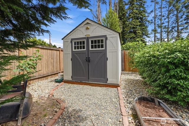 2001 5th Avenue NW, Puyallup, WA 98371