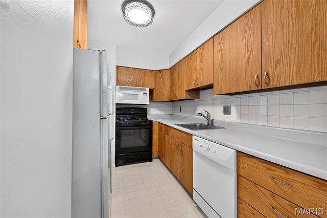 149 Cumberland Park Court H, Ballwin, MO 63011