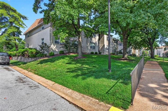 149 Cumberland Park Court H, Ballwin, MO 63011