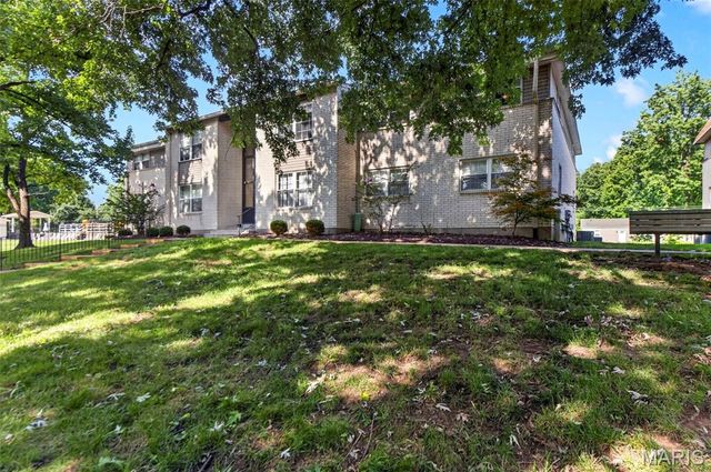 149 Cumberland Park Court H, Ballwin, MO 63011