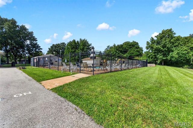 149 Cumberland Park Court H, Ballwin, MO 63011