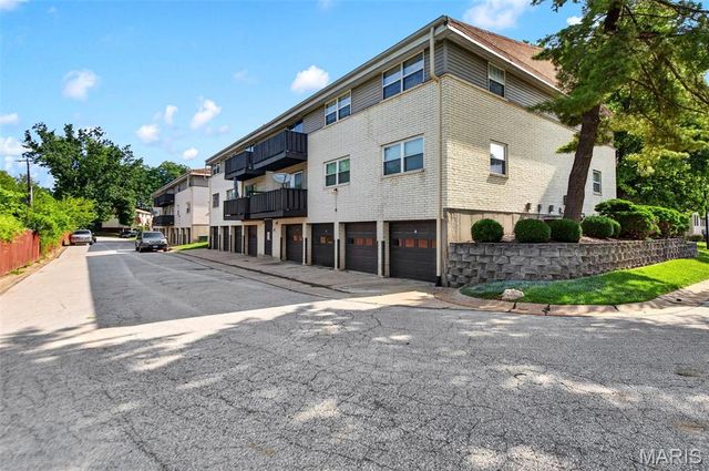 149 Cumberland Park Court H, Ballwin, MO 63011