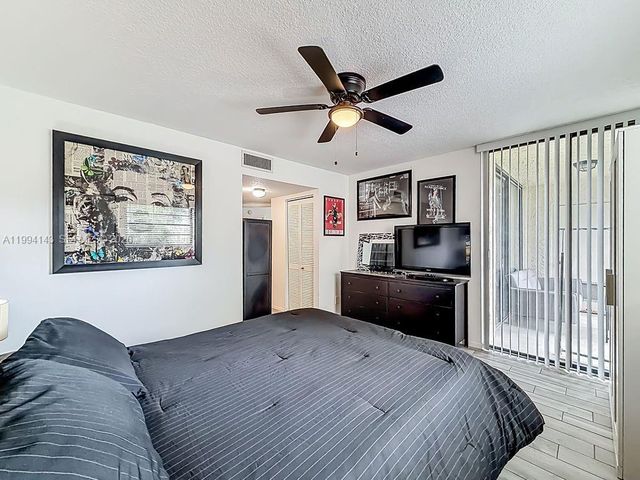 10401 W Broward Blvd 302, Plantation, FL 33324