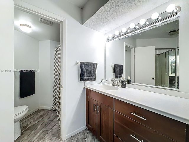 10401 W Broward Blvd 302, Plantation, FL 33324