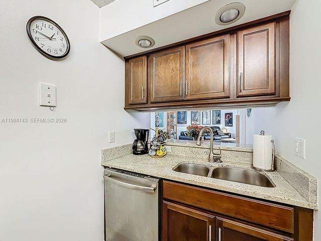 10401 W Broward Blvd 302, Plantation, FL 33324