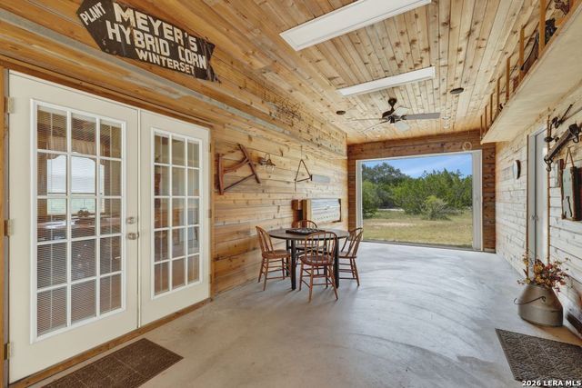 381 MEXICAN HAT DR, Spring Branch, TX 78070