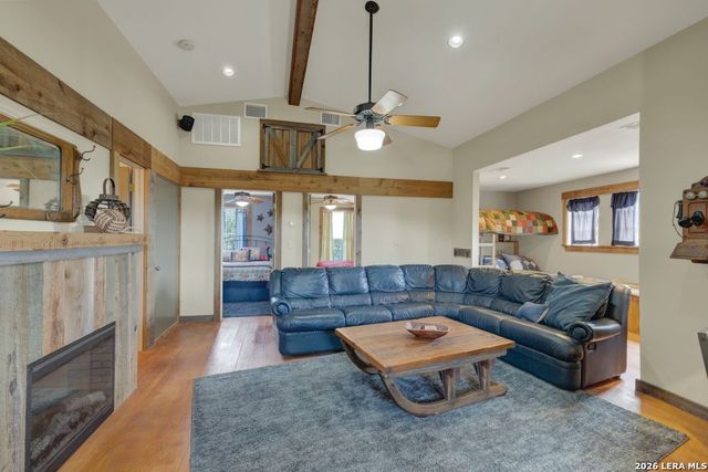 381 MEXICAN HAT DR, Spring Branch, TX 78070