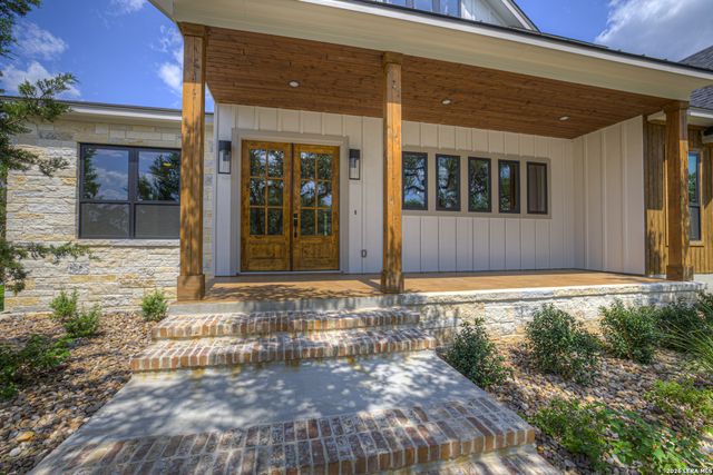 381 MEXICAN HAT DR, Spring Branch, TX 78070