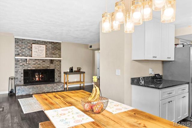 320 Fieldcrest Drive, Belleville, IL 62226