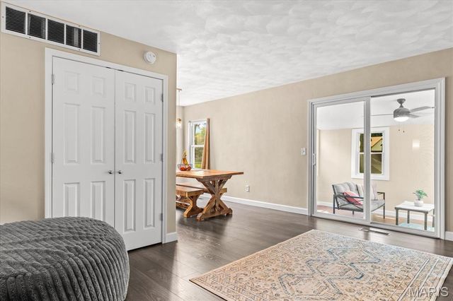 320 Fieldcrest Drive, Belleville, IL 62226