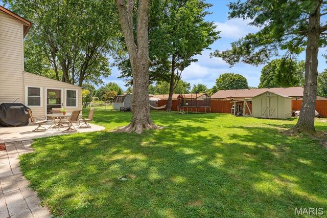 320 Fieldcrest Drive, Belleville, IL 62226