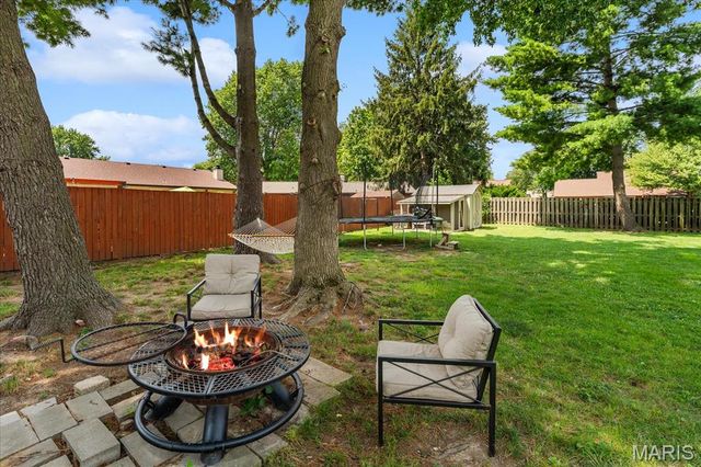 320 Fieldcrest Drive, Belleville, IL 62226