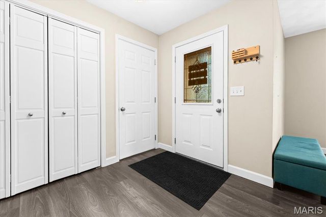320 Fieldcrest Drive, Belleville, IL 62226