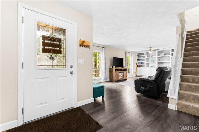 320 Fieldcrest Drive, Belleville, IL 62226