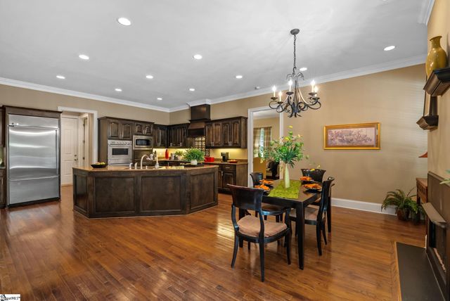 142 Birkdale Drive, Spartanburg, SC 29306