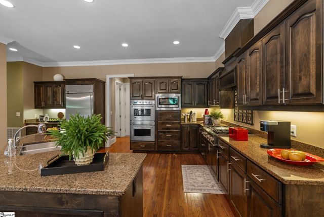 142 Birkdale Drive, Spartanburg, SC 29306