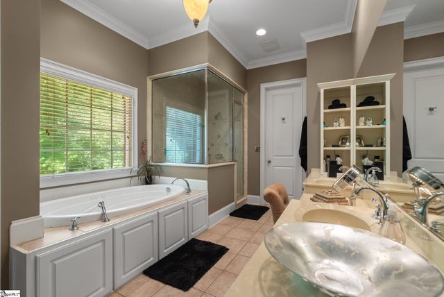 142 Birkdale Drive, Spartanburg, SC 29306