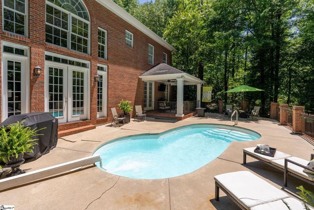 142 Birkdale Drive, Spartanburg, SC 29306