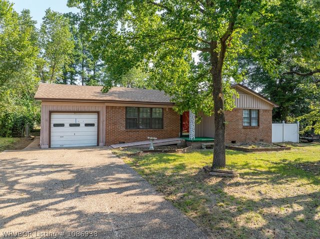 921 Cedar Lane, Fort Smith, AR 72908