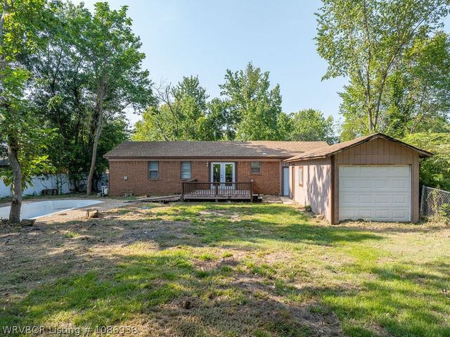 921 Cedar Lane, Fort Smith, AR 72908