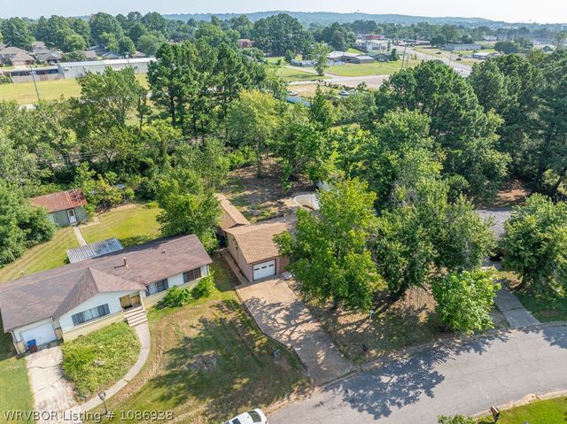 921 Cedar Lane, Fort Smith, AR 72908