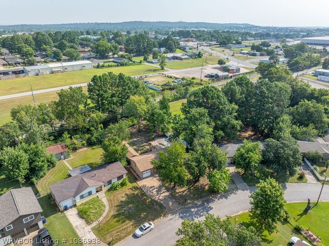 921 Cedar Lane, Fort Smith, AR 72908