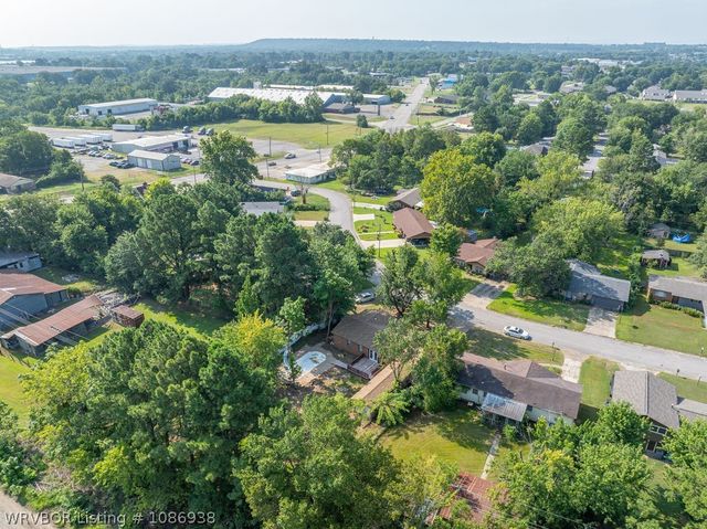 921 Cedar Lane, Fort Smith, AR 72908