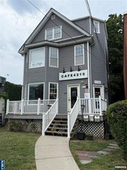 454 Broad Avenue, Leonia, NJ 07605