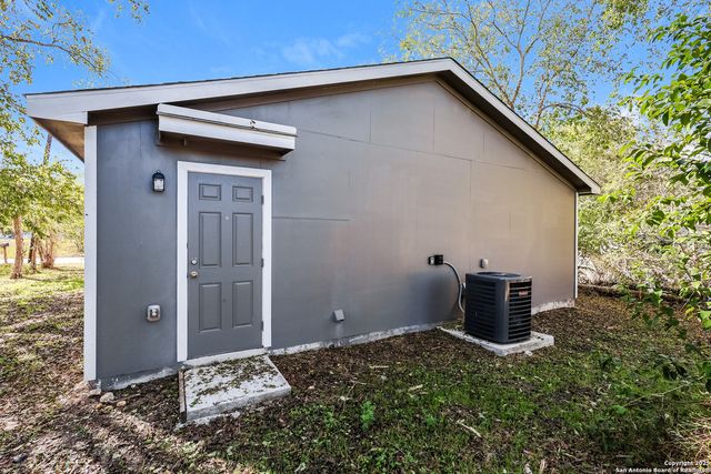 528 new braunfels, Seguin, TX 78155