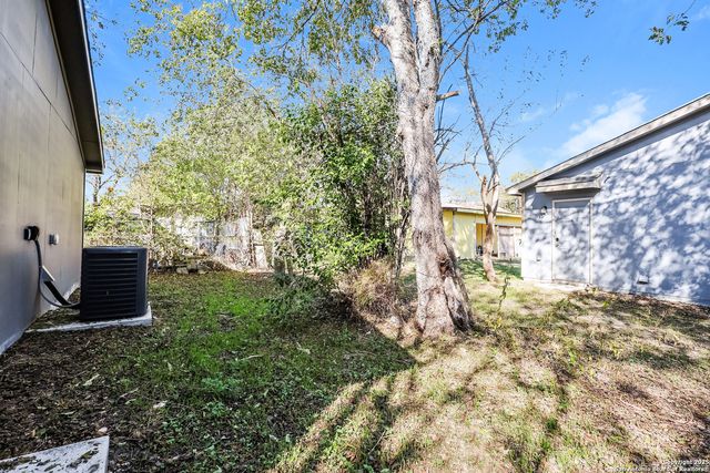 528 new braunfels, Seguin, TX 78155