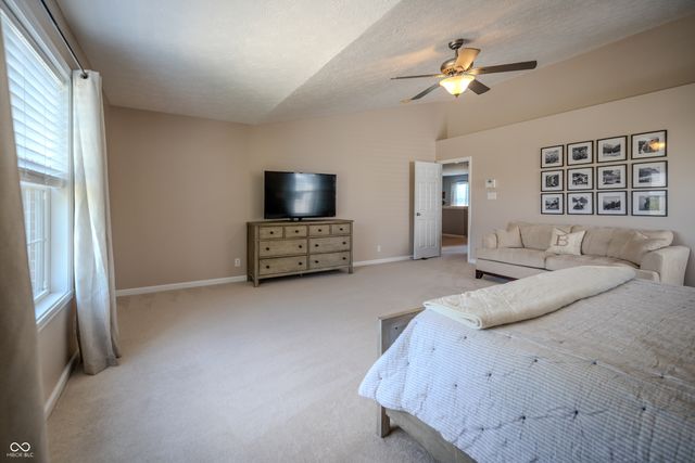 5825 Courtyard Crescent, Indianapolis, IN 46234