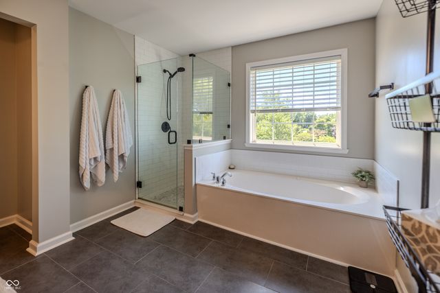 5825 Courtyard Crescent, Indianapolis, IN 46234