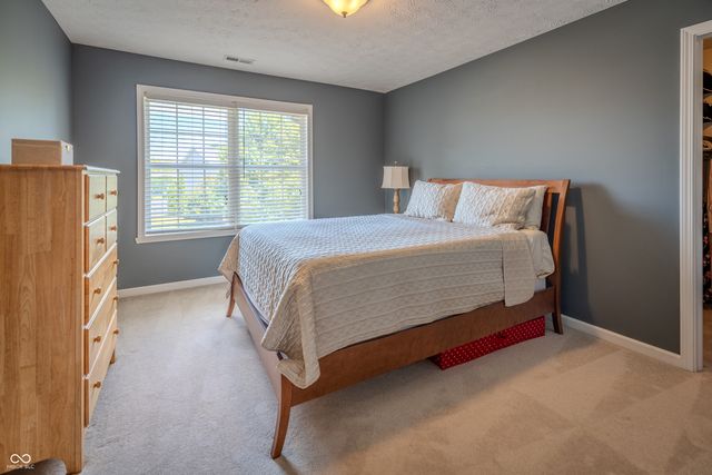 5825 Courtyard Crescent, Indianapolis, IN 46234