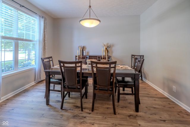 5825 Courtyard Crescent, Indianapolis, IN 46234