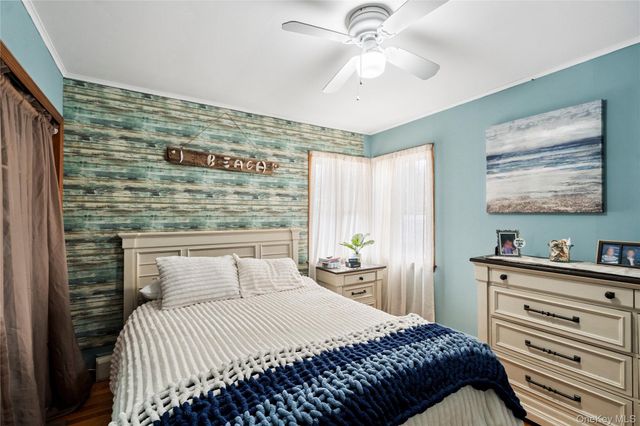 24 Park Place, Patchogue, NY 11772