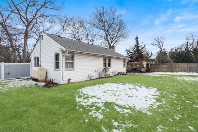 24 Park Place, Patchogue, NY 11772