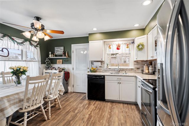 24 Park Place, Patchogue, NY 11772