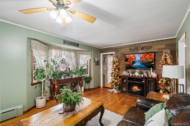 24 Park Place, Patchogue, NY 11772