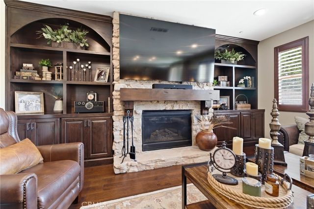28107 Anvil, Valencia, CA 91354