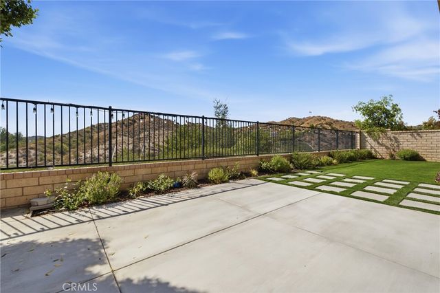 28107 Anvil, Valencia, CA 91354