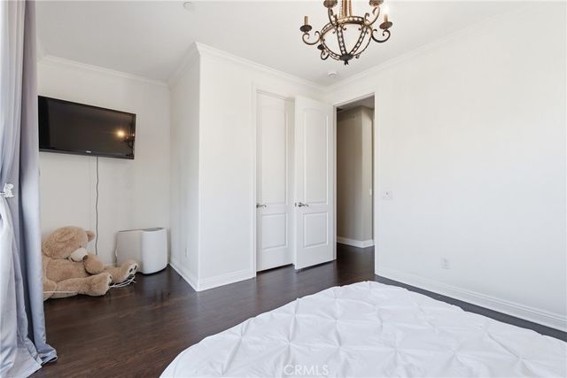 28107 Anvil, Valencia, CA 91354